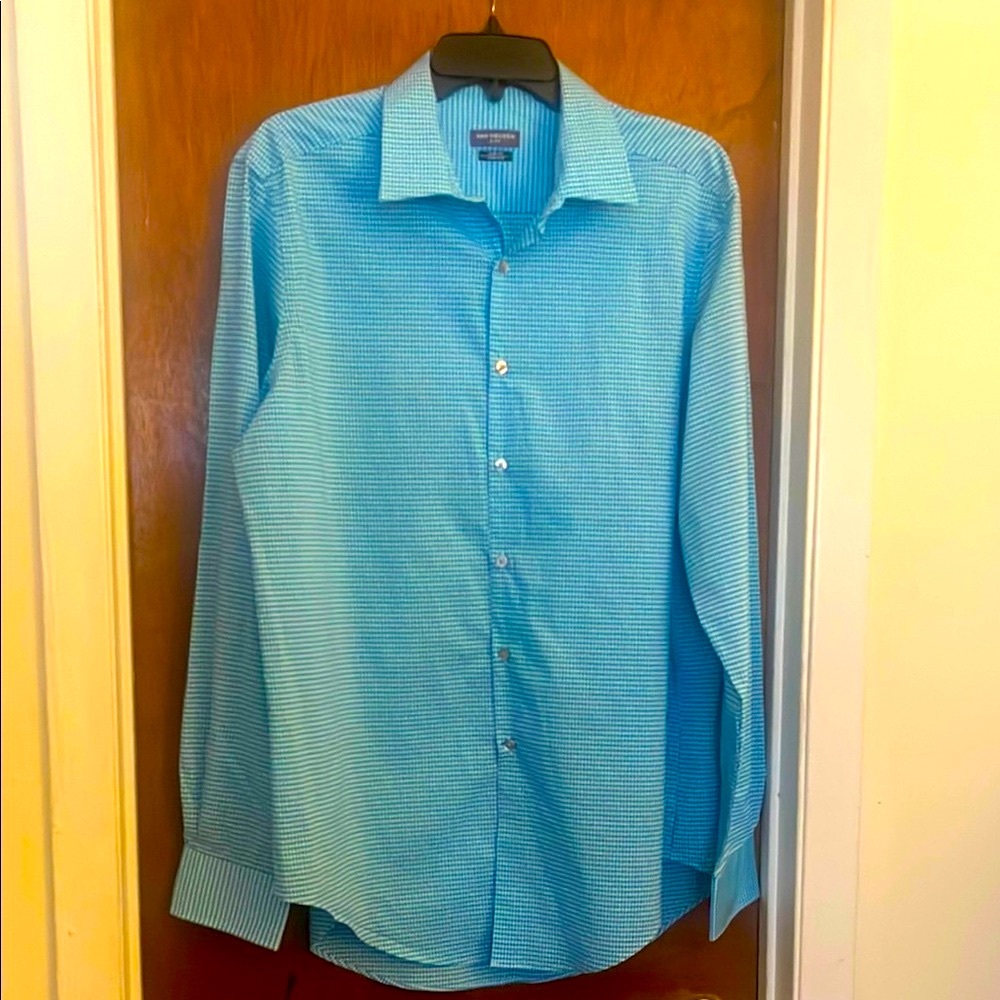 Van Heusen Blue Dress Shirt Classic Style
